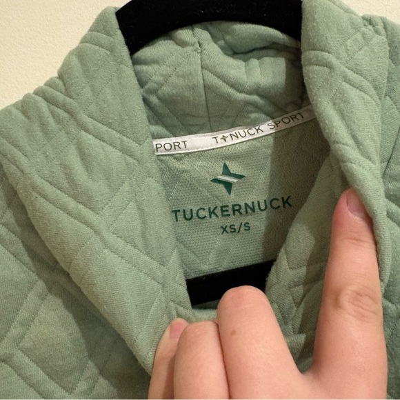 Tuckernuck Sport English Ivy Quilted Funnel Neck Pullover in Green size XS/S - Picture 6 of 8